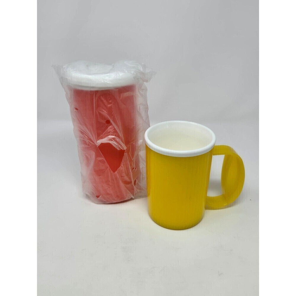 VINTAGE 1990S TUPPERWARE DRINKWARE SET OF 2 INSULATED MUG TUMBLER YELLOW ORANGE